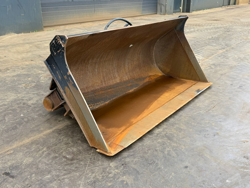 ZFE Side-Tilting bucket - Balde: foto 2 ZFE Side-Tilting bucket - Balde: foto 2