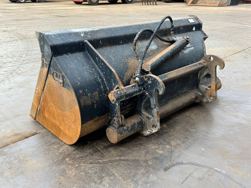 ZFE Side-Tilting bucket - Balde: foto 5 ZFE Side-Tilting bucket - Balde: foto 5