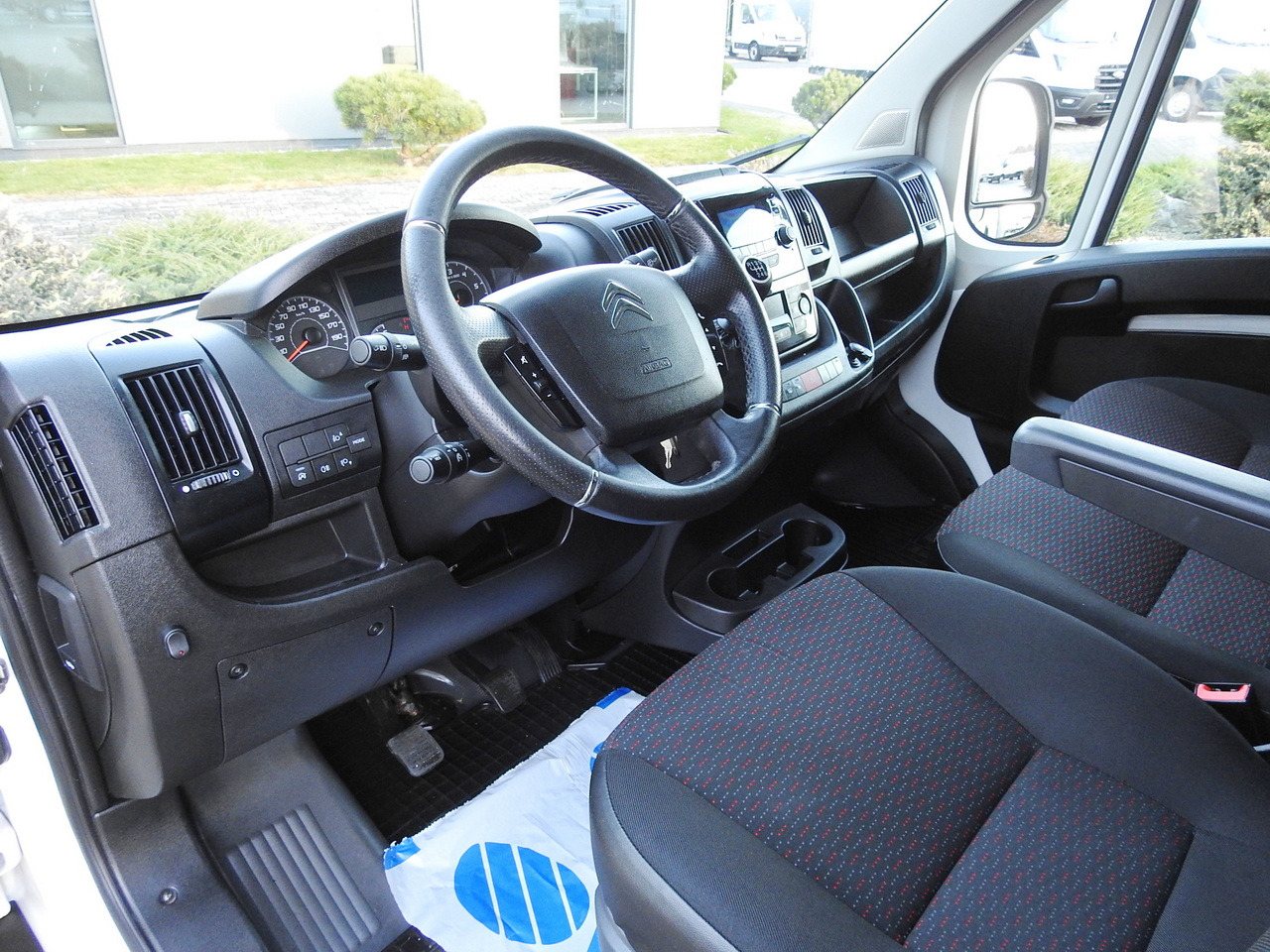 CITROEN JUMPER TARPAULIN 10 PALLETS CRUISE CONTROL AIR CONDITIONING LED LIGHTS PNEUMATICS 165HP - Carrinha de lona: foto 2 CITROEN JUMPER TARPAULIN 10 PALLETS CRUISE CONTROL AIR CONDITIONING LED LIGHTS PNEUMATICS 165HP - Carrinha de lona: foto 2