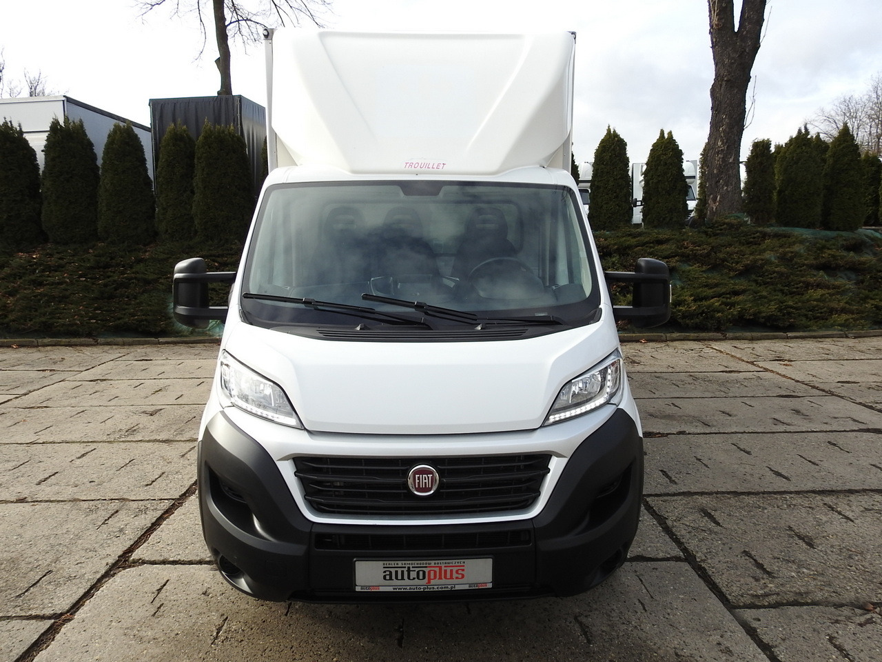 FIAT DUCATO BOX LIFT 8 PALLETS CRUISE CONTROL NAVIGATION AIR CONDITIONING LED LIGHTS 130HP - Carrinha de contentor: foto 5 FIAT DUCATO BOX LIFT 8 PALLETS CRUISE CONTROL NAVIGATION AIR CONDITIONING LED LIGHTS 130HP - Carrinha de contentor: foto 5