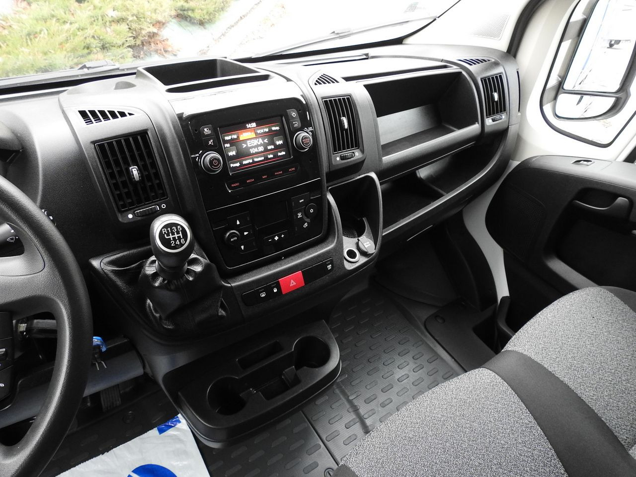 Carrinha de lona FIAT DUCATO TARPAULIN 10 PALLETS WEBASTO CRUISE CONTROL NAVIGATION AIR CONDITIONING 180HP: foto 32 Carrinha de lona FIAT DUCATO TARPAULIN 10 PALLETS WEBASTO CRUISE CONTROL NAVIGATION AIR CONDITIONING 180HP: foto 32