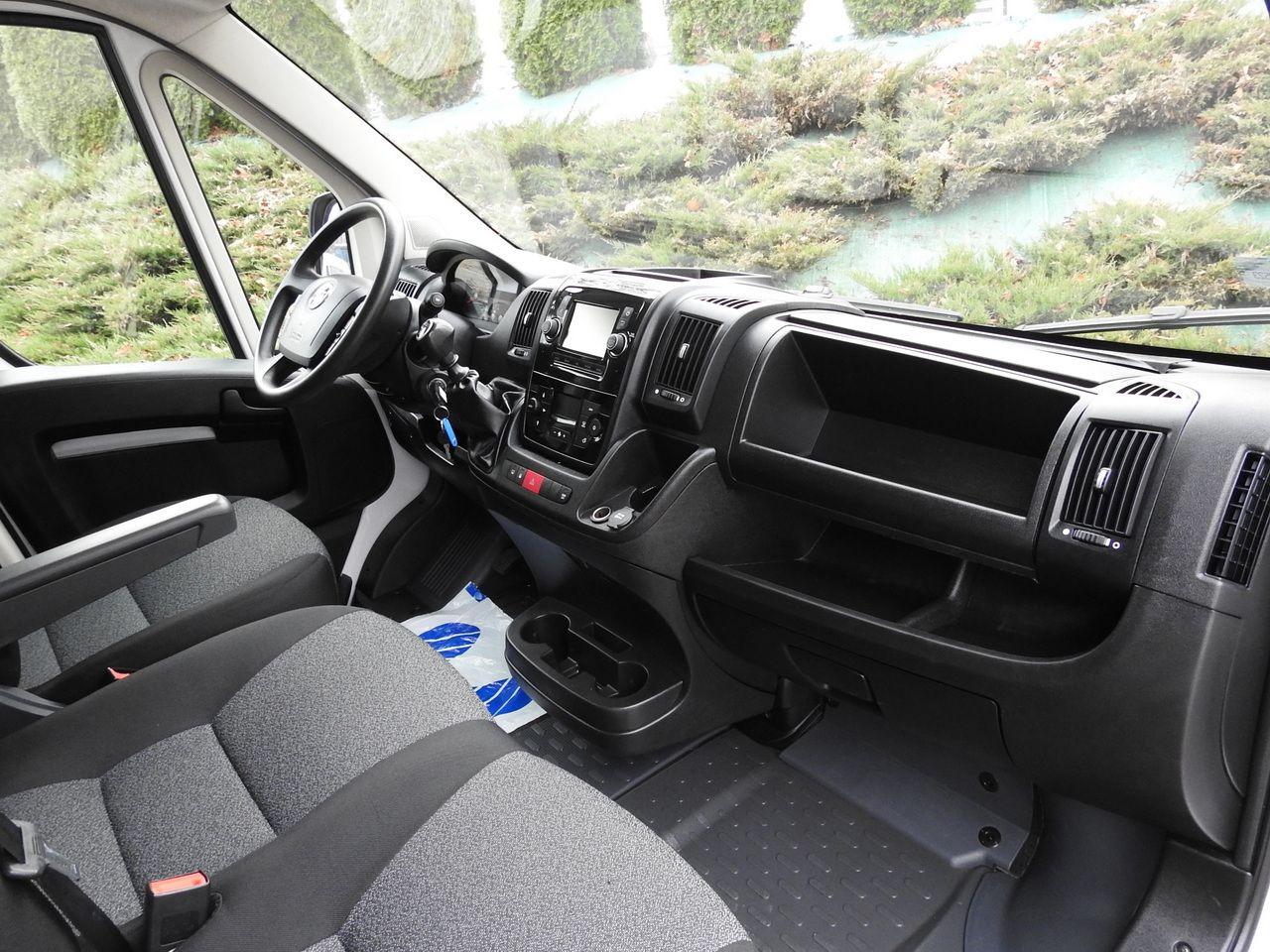 Carrinha de lona FIAT DUCATO TARPAULIN 10 PALLETS WEBASTO CRUISE CONTROL NAVIGATION AIR CONDITIONING 180HP: foto 38 Carrinha de lona FIAT DUCATO TARPAULIN 10 PALLETS WEBASTO CRUISE CONTROL NAVIGATION AIR CONDITIONING 180HP: foto 38