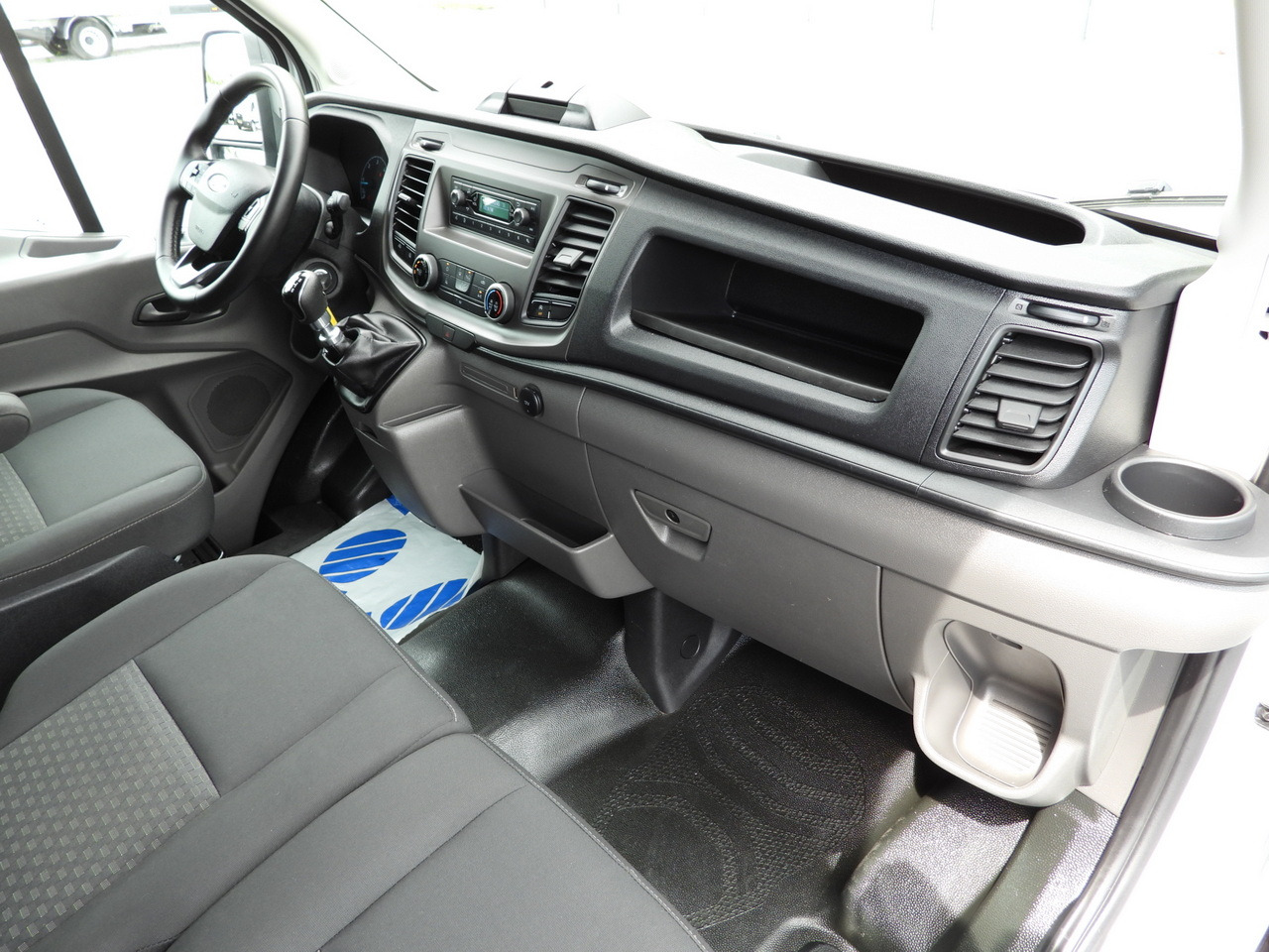 Locação financeira de FORD TRANSIT BOX 8 PALLETS CRUISE CONTROL AIR CONDITIONING  130HP FORD TRANSIT BOX 8 PALLETS CRUISE CONTROL AIR CONDITIONING  130HP: foto 42