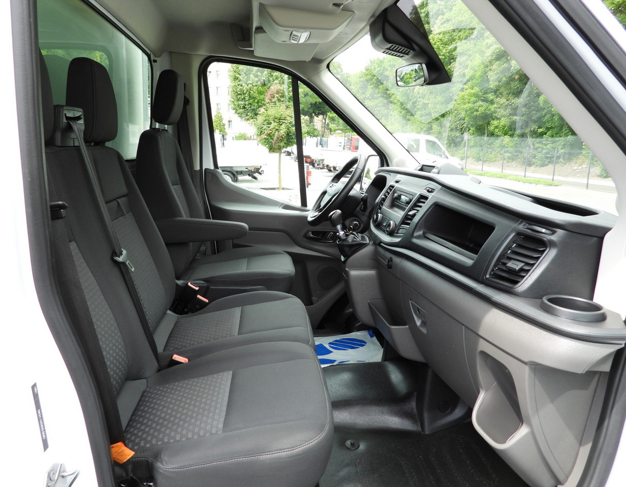Locação financeira de FORD TRANSIT BOX 8 PALLETS CRUISE CONTROL AIR CONDITIONING  130HP FORD TRANSIT BOX 8 PALLETS CRUISE CONTROL AIR CONDITIONING  130HP: foto 40