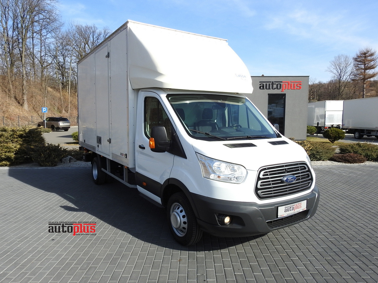FORD TRANSIT BOX LIFT 8 PALLETS CRUISE CONTROL LED LIGHTS TWIN WHEELS AIR CONDITIONING 170HP - Carrinha de contentor: foto 1 FORD TRANSIT BOX LIFT 8 PALLETS CRUISE CONTROL LED LIGHTS TWIN WHEELS AIR CONDITIONING 170HP - Carrinha de contentor: foto 1