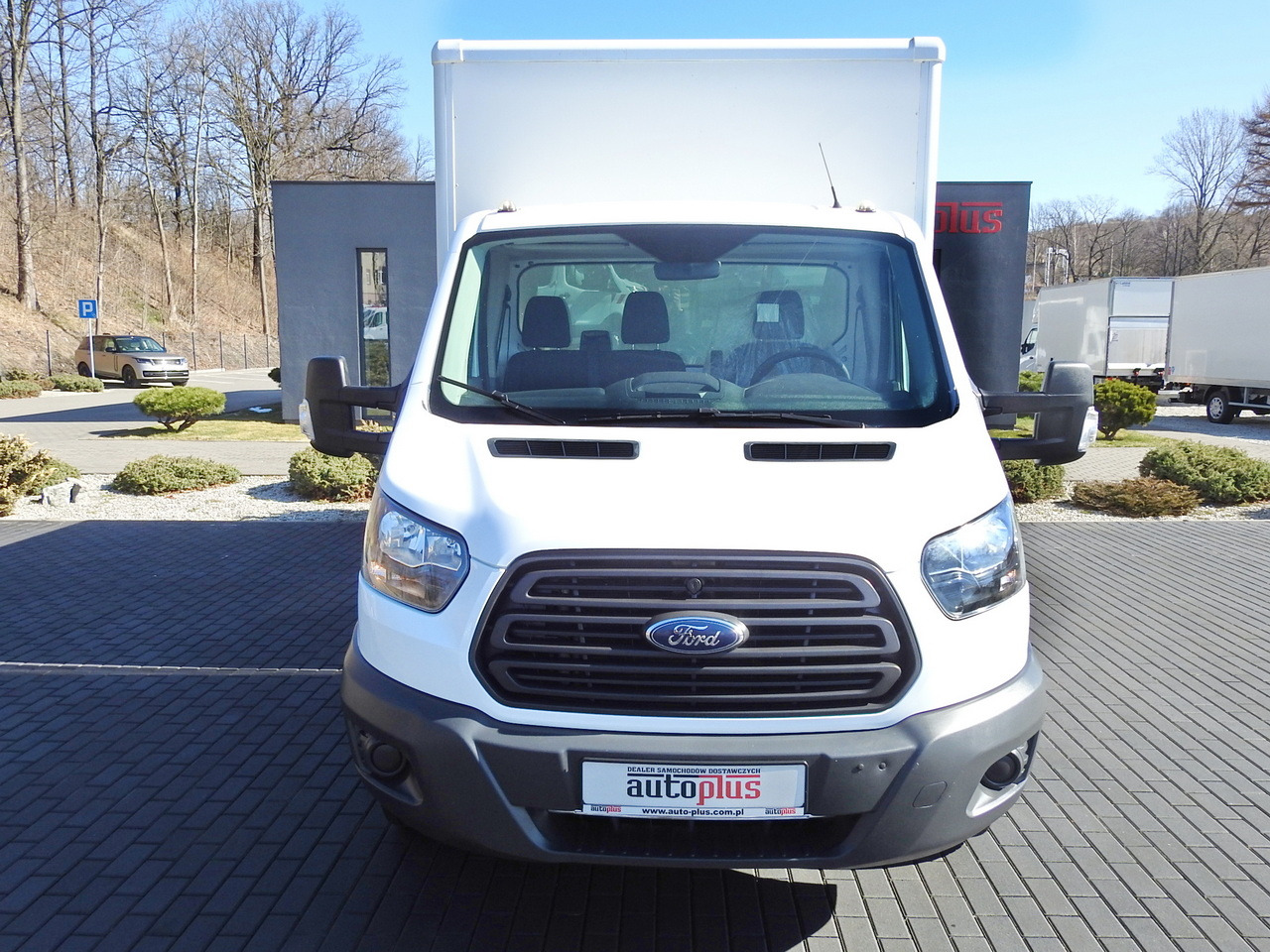 FORD TRANSIT BOX LIFT 8 PALLETS TWIN WHEELS AIR CONDITIONING 130HP - Carrinha de contentor: foto 5 FORD TRANSIT BOX LIFT 8 PALLETS TWIN WHEELS AIR CONDITIONING 130HP - Carrinha de contentor: foto 5