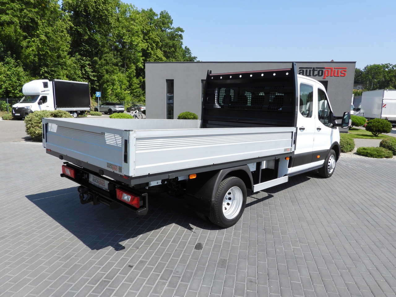 FORD TRANSIT STAKE BODY DOUBLE CABIN DOKA 7 SEATS TWIN WHEELS AIR CONDITIONING 130HP - Carrinha de caixa aberta: foto 3 FORD TRANSIT STAKE BODY DOUBLE CABIN DOKA 7 SEATS TWIN WHEELS AIR CONDITIONING 130HP - Carrinha de caixa aberta: foto 3