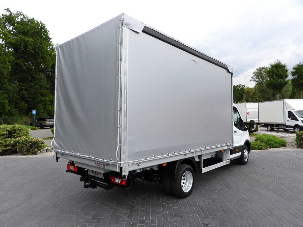 FORD TRANSIT TARPAULIN 8 PALLETS CRUISE CONTROL LED LIGHTS TWIN WHEELS AIR CONDITIONING 130HP - Carrinha de lona: foto 3 FORD TRANSIT TARPAULIN 8 PALLETS CRUISE CONTROL LED LIGHTS TWIN WHEELS AIR CONDITIONING 130HP - Carrinha de lona: foto 3