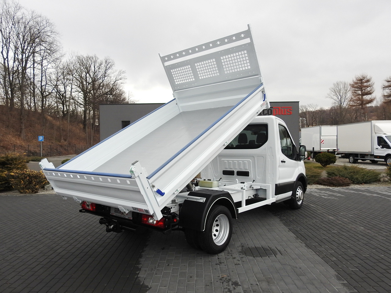 FORD TRANSIT TIPPER LED LIGHTS TWIN WHEELS AIR CONDITIONING 130HP - Carrinha basculante: foto 3 FORD TRANSIT TIPPER LED LIGHTS TWIN WHEELS AIR CONDITIONING 130HP - Carrinha basculante: foto 3