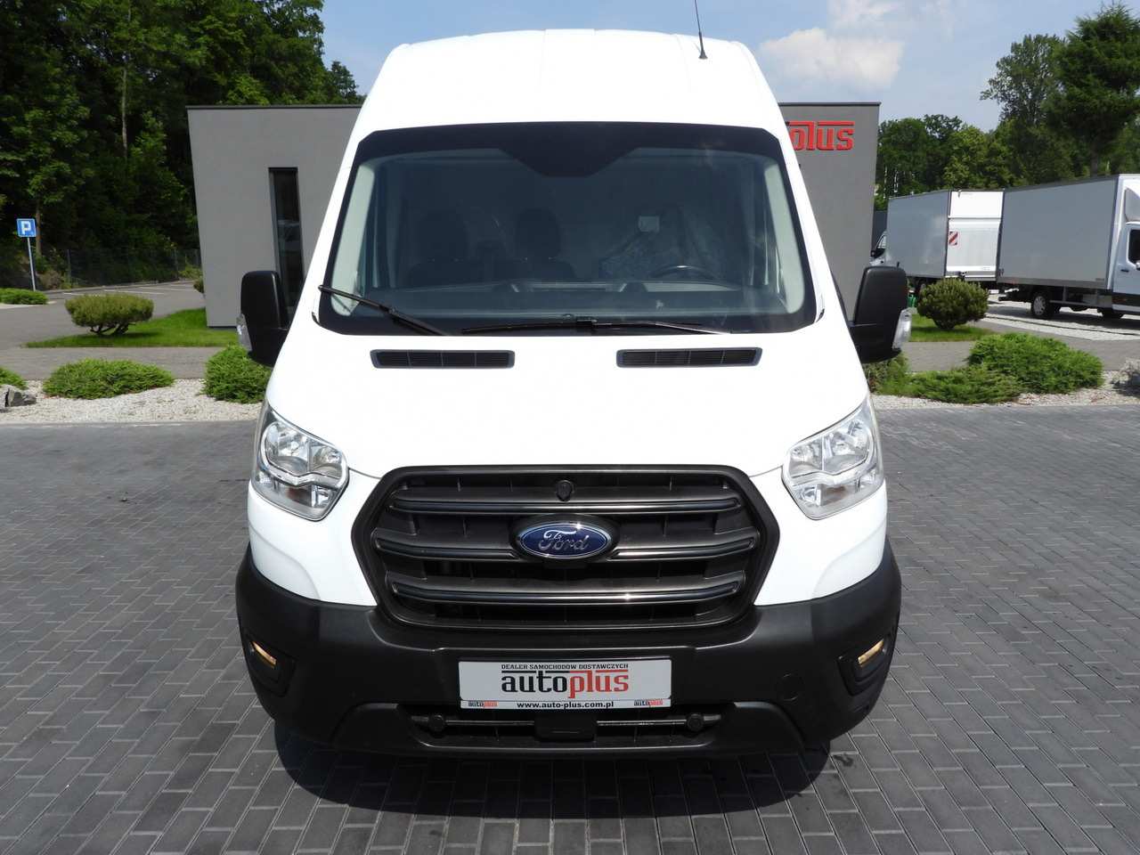 FORD TRANSIT VAN CRUISE CONTROL LED LIGHTS AIR CONDITIONING 130HP - Furgão: foto 5 FORD TRANSIT VAN CRUISE CONTROL LED LIGHTS AIR CONDITIONING 130HP - Furgão: foto 5