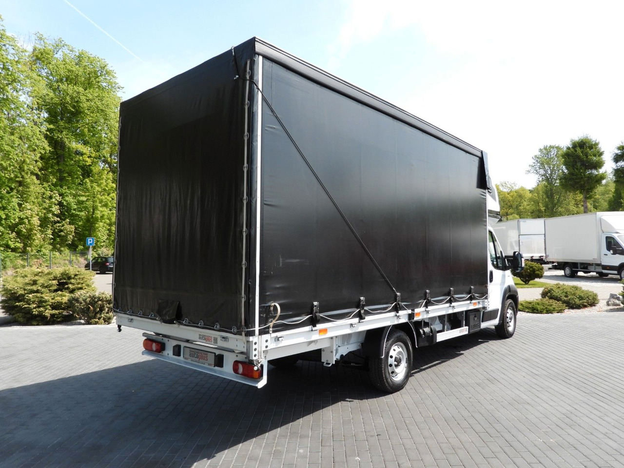 Fiat DUCATO PRITSCHE PLANE 10 PALETTEN WEBASTO A/C Fiat DUCATO PRITSCHE PLANE 10 PALETTEN WEBASTO A/C - Carrinha de lona: foto 3 Fiat DUCATO PRITSCHE PLANE 10 PALETTEN WEBASTO A/C Fiat DUCATO PRITSCHE PLANE 10 PALETTEN WEBASTO A/C - Carrinha de lona: foto 3