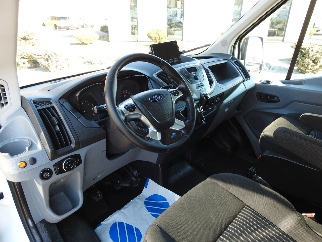 Ford TRANSIT KIPPER DOPPELKABINE DOKA 6 SITZE - Carrinha basculante, Carrinha cabine dupla: foto 2 Ford TRANSIT KIPPER DOPPELKABINE DOKA 6 SITZE - Carrinha basculante, Carrinha cabine dupla: foto 2