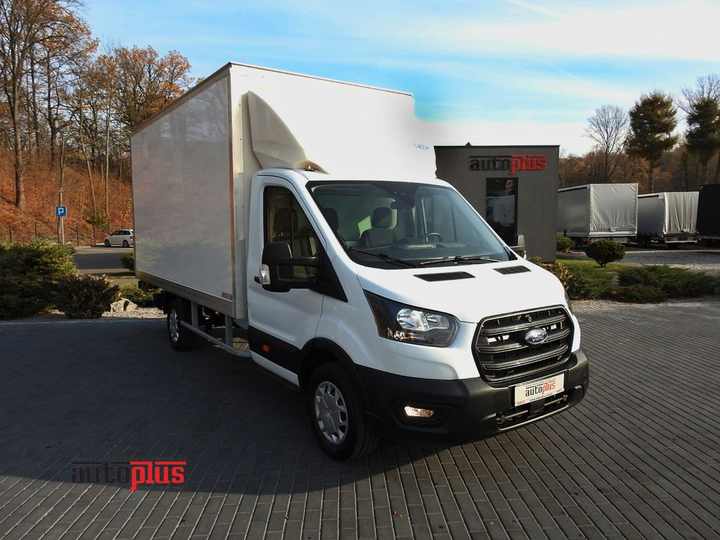 Ford TRANSIT KOFFER AUFZUG 8 PALETTEN TEMPOMAT - Carrinha de contentor: foto 1 Ford TRANSIT KOFFER AUFZUG 8 PALETTEN TEMPOMAT - Carrinha de contentor: foto 1