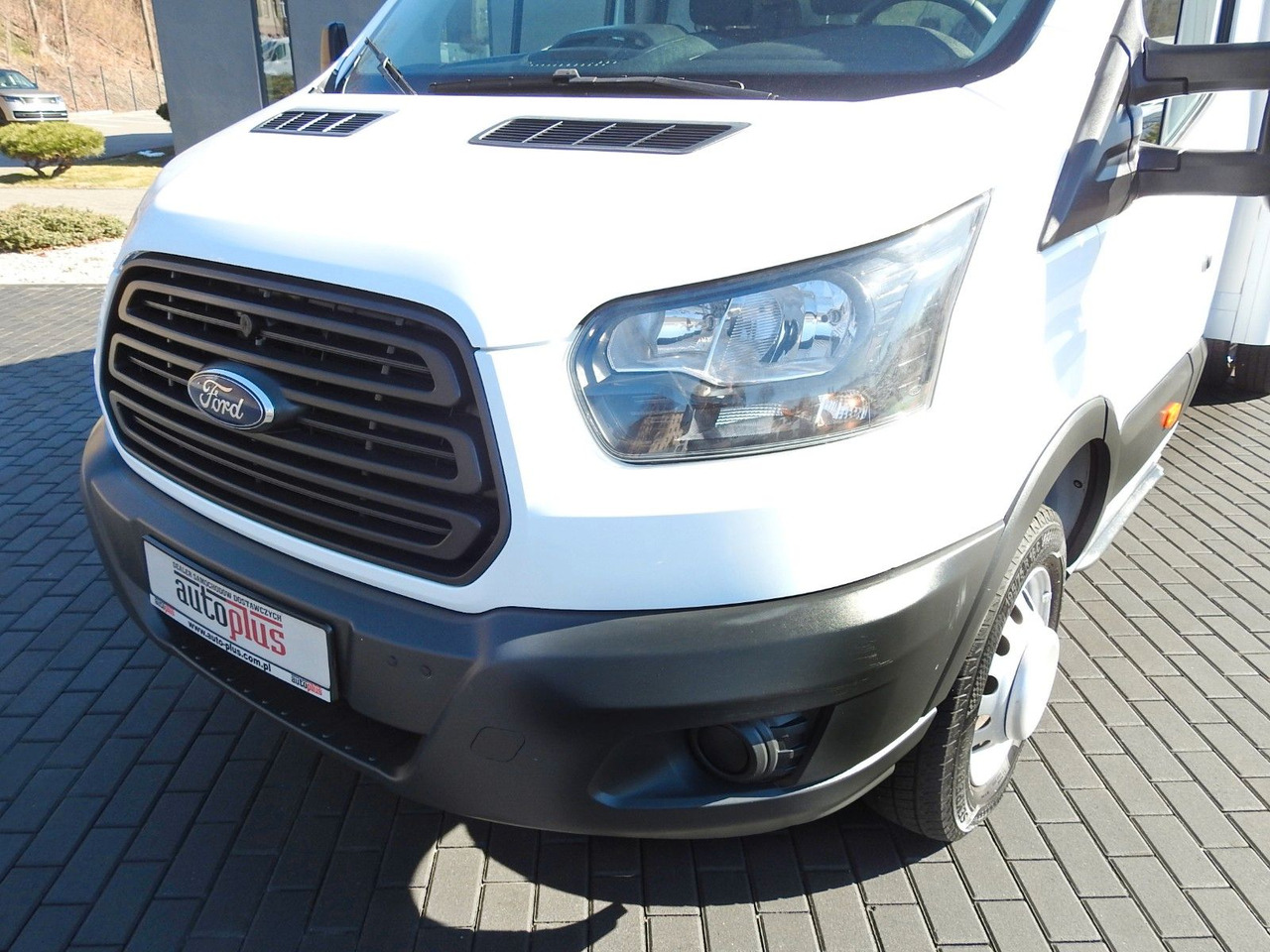 Carrinha de contentor novo Ford TRANSIT  KOFFER AUFZUG 8 PALETTEN ZWILLINGSRÄDER: foto 15