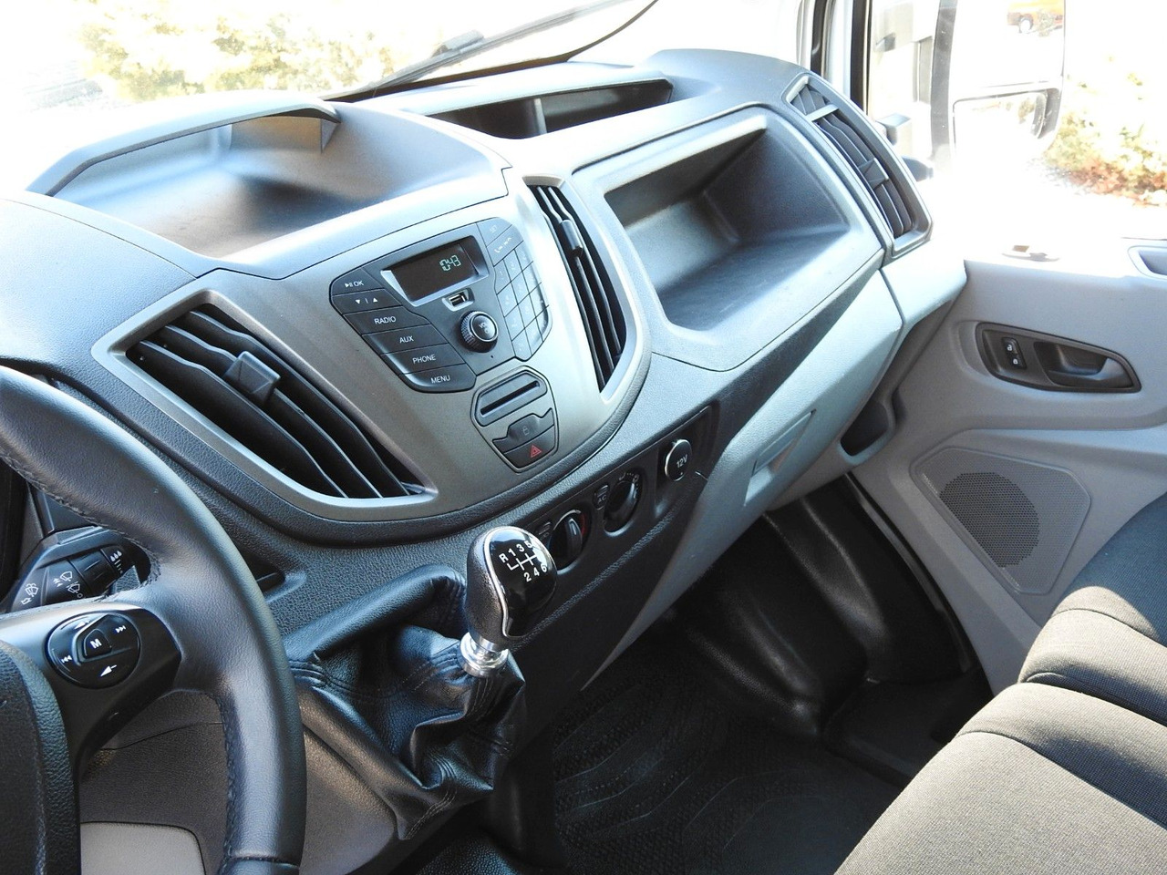 Carrinha de contentor novo Ford TRANSIT  KOFFER AUFZUG 8 PALETTEN ZWILLINGSRÄDER: foto 23