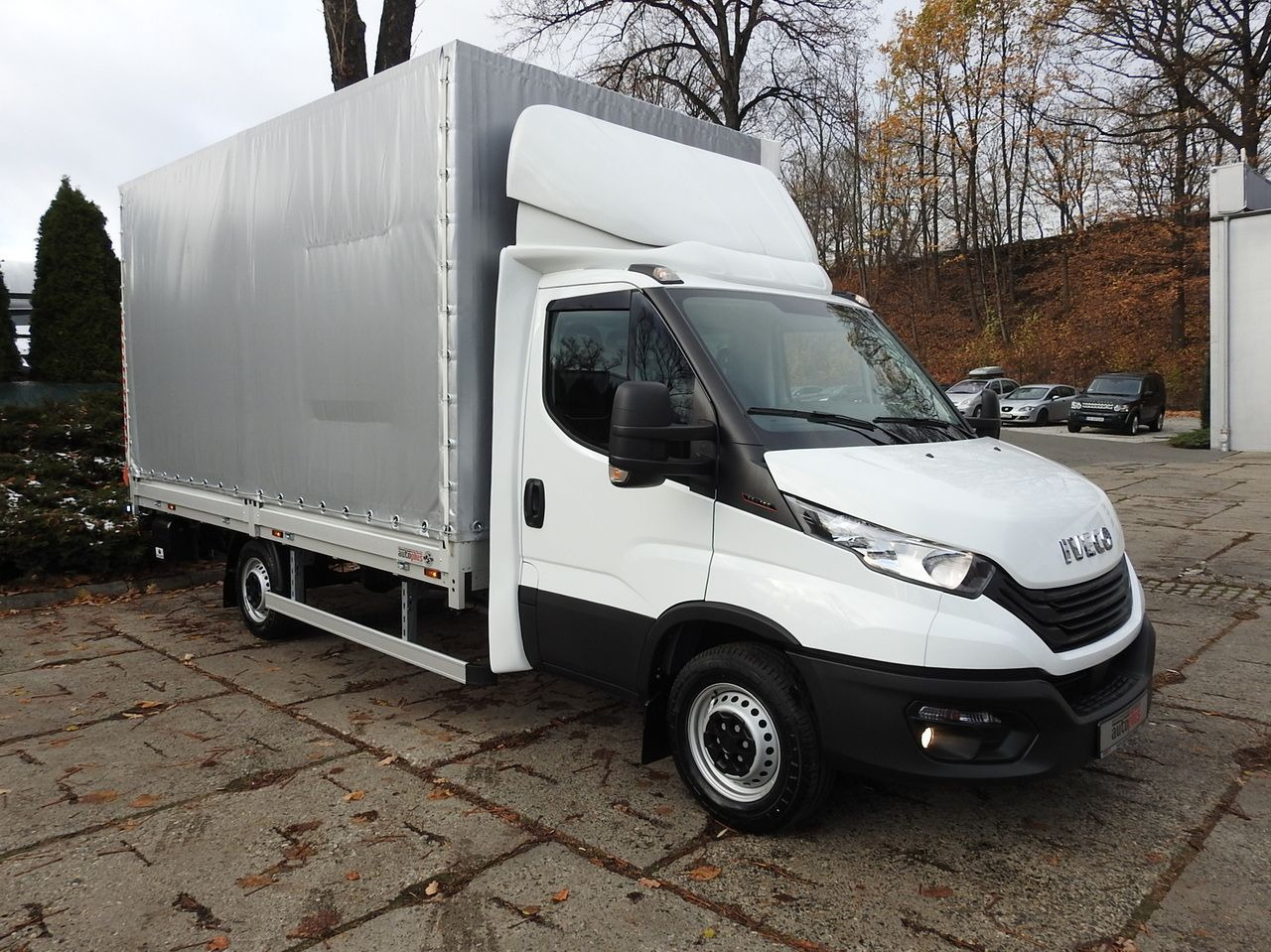 IVECO DAILY 35S16 NEW TARPAULIN LIFT 8 PALLETS CRUISE CONTROL AIR CONDITIONING 160HP - Carrinha de lona: foto 4 IVECO DAILY 35S16 NEW TARPAULIN LIFT 8 PALLETS CRUISE CONTROL AIR CONDITIONING 160HP - Carrinha de lona: foto 4