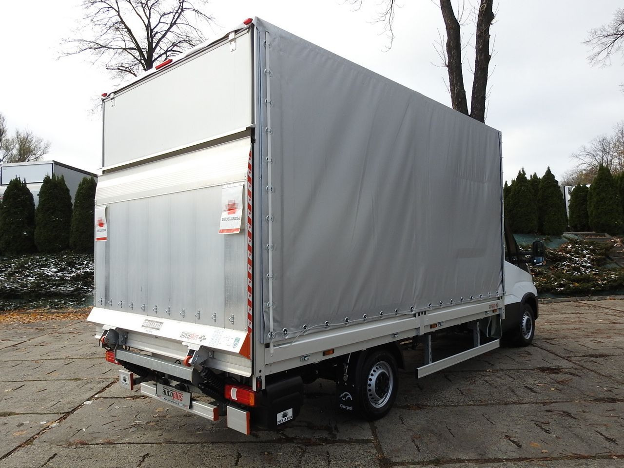 IVECO DAILY 35S16 NEW TARPAULIN LIFT 8 PALLETS CRUISE CONTROL AIR CONDITIONING 160HP - Carrinha de lona: foto 3 IVECO DAILY 35S16 NEW TARPAULIN LIFT 8 PALLETS CRUISE CONTROL AIR CONDITIONING 160HP - Carrinha de lona: foto 3