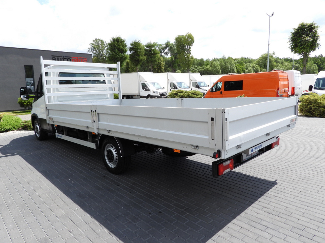 Locação financeira de IVECO DAILY 35S16 STAKE BODY 10 PALLETS CRUISE CONTROL AIR CONDITIONING  160HP IVECO DAILY 35S16 STAKE BODY 10 PALLETS CRUISE CONTROL AIR CONDITIONING  160HP: foto 9 Locação financeira de IVECO DAILY 35S16 STAKE BODY 10 PALLETS CRUISE CONTROL AIR CONDITIONING  160HP IVECO DAILY 35S16 STAKE BODY 10 PALLETS CRUISE CONTROL AIR CONDITIONING  160HP: foto 9