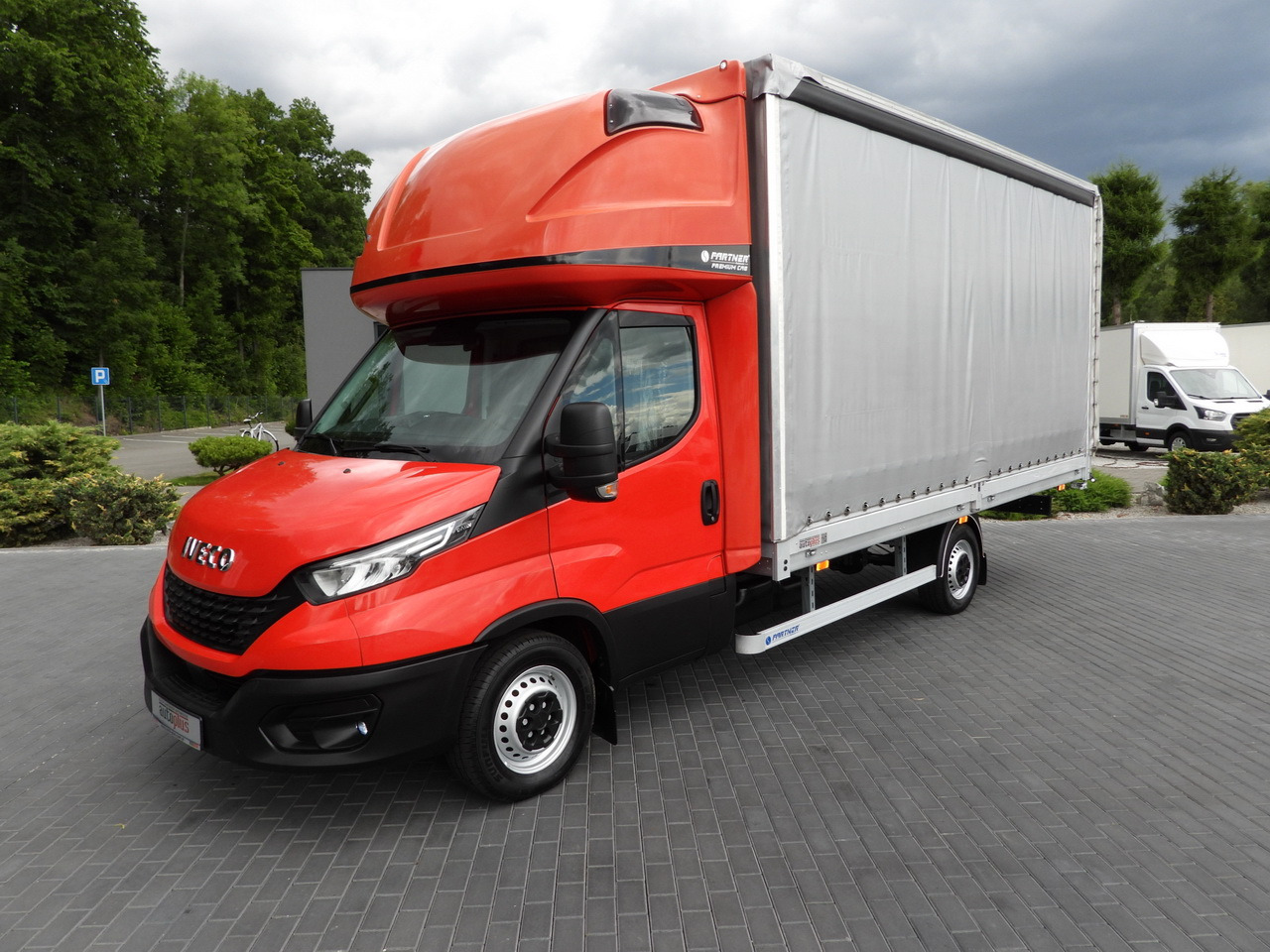 Locação financeira de IVECO DAILY 35S18 TARPAULIN 10 PALLETS WEBASTO CRUISE CONTROL LED LIGHTS AIR CONDITIONING  180HP IVECO DAILY 35S18 TARPAULIN 10 PALLETS WEBASTO CRUISE CONTROL LED LIGHTS AIR CONDITIONING  180HP: foto 20