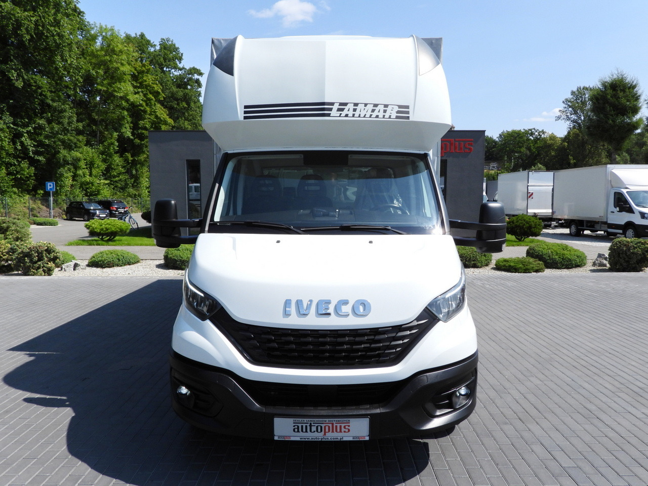 IVECO DAILY 35S18 TARPAULIN 10 PALLETS WEBASTO CRUISE CONTROL LED LIGHTS PNEUMATICS AIR CONDITIONING 180HP - Carrinha de lona: foto 5 IVECO DAILY 35S18 TARPAULIN 10 PALLETS WEBASTO CRUISE CONTROL LED LIGHTS PNEUMATICS AIR CONDITIONING 180HP - Carrinha de lona: foto 5