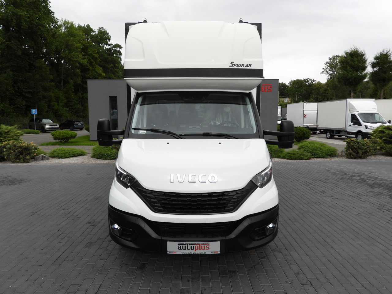 IVECO DAILY 35S18 TARPAULIN 10 PALLETS WEBASTO CRUISE CONTROL NAVIGATION LED LIGHTS AIR CONDITIONING 180HP - Carrinha de lona: foto 5 IVECO DAILY 35S18 TARPAULIN 10 PALLETS WEBASTO CRUISE CONTROL NAVIGATION LED LIGHTS AIR CONDITIONING 180HP - Carrinha de lona: foto 5