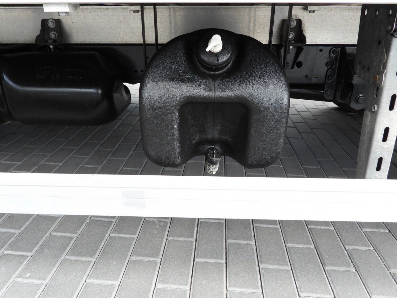 Locação financeira de IVECO DAILY 35S18 TARPAULIN 10 PALLETS WEBASTO CRUISE CONTROL NAVIGATION LED LIGHTS AIR CONDITIONING  180HP IVECO DAILY 35S18 TARPAULIN 10 PALLETS WEBASTO CRUISE CONTROL NAVIGATION LED LIGHTS AIR CONDITIONING  180HP: foto 23