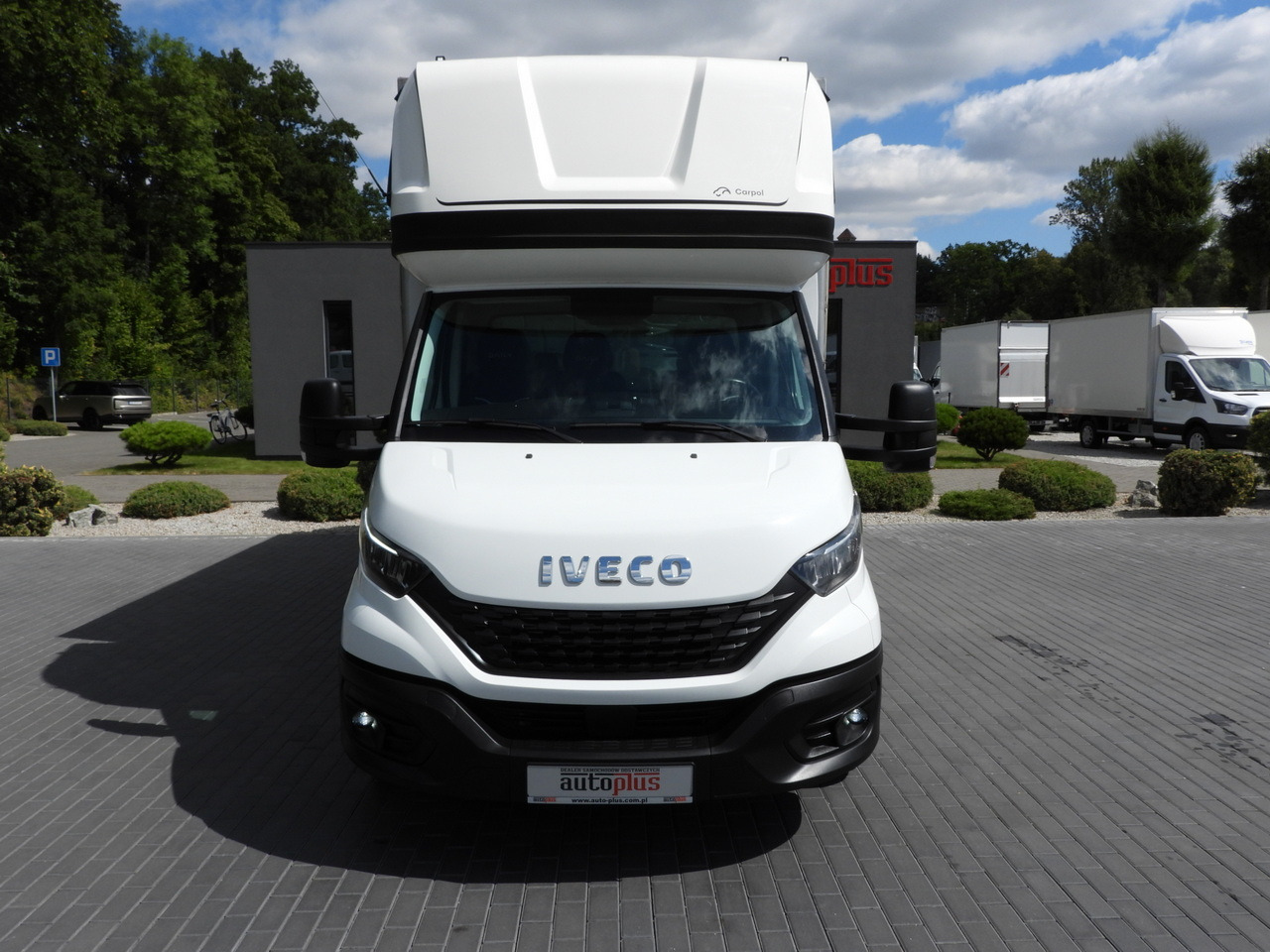 IVECO DAILY 35S18 TARPAULIN 10 PALLETS WEBASTO CRUISE CONTROL NAVIGATION LED LIGHTS AIR CONDITIONING 180HP - Carrinha de lona: foto 5 IVECO DAILY 35S18 TARPAULIN 10 PALLETS WEBASTO CRUISE CONTROL NAVIGATION LED LIGHTS AIR CONDITIONING 180HP - Carrinha de lona: foto 5