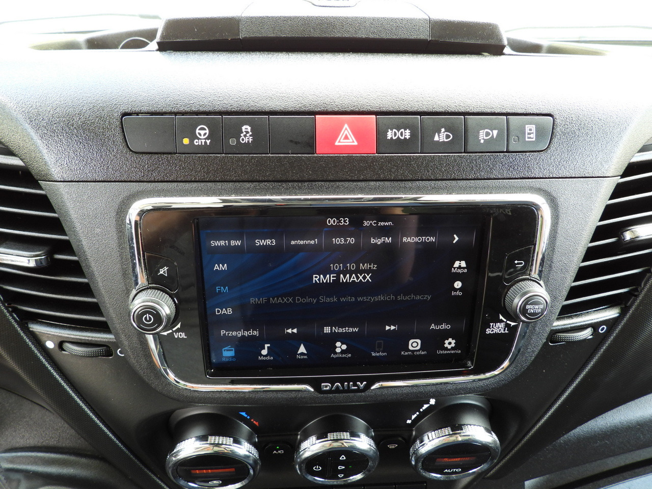 Locação financeira de IVECO DAILY 35S18 TARPAULIN 10 PALLETS WEBASTO CRUISE CONTROL NAVIGATION LED LIGHTS AIR CONDITIONING  180HP IVECO DAILY 35S18 TARPAULIN 10 PALLETS WEBASTO CRUISE CONTROL NAVIGATION LED LIGHTS AIR CONDITIONING  180HP: foto 36