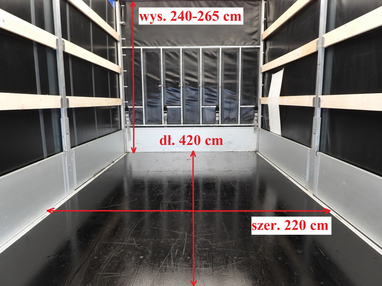 Locação financeira de IVECO DAILY 35S18 TARPAULIN LIFT 8 PALLETS CRUISE CONTROL AIR CONDITIONING  180HP IVECO DAILY 35S18 TARPAULIN LIFT 8 PALLETS CRUISE CONTROL AIR CONDITIONING  180HP: foto 12