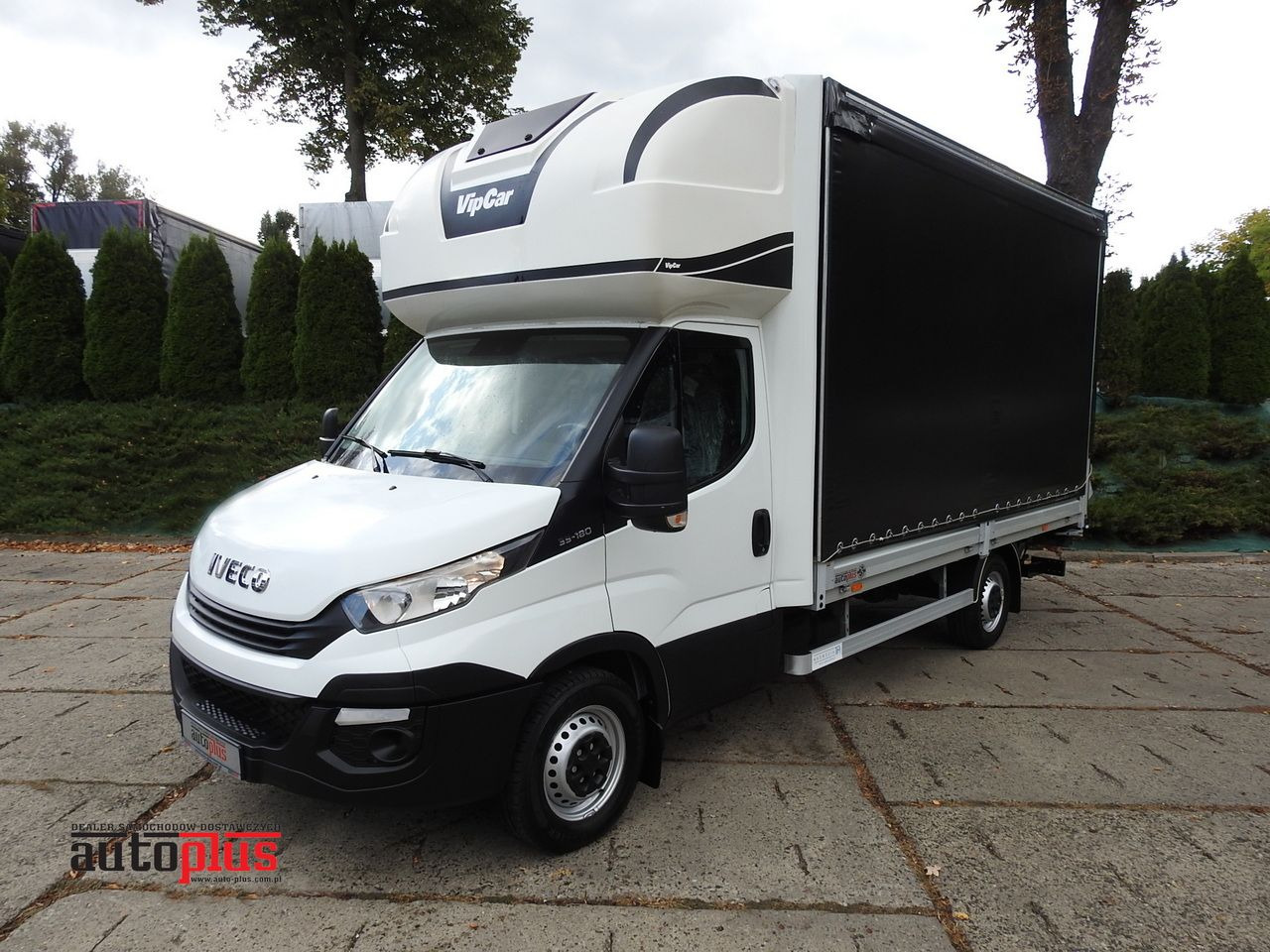 IVECO DAILY 35S18 TARPAULIN LIFT 8 PALLETS CRUISE CONTROL AIR CONDITIONING 180HP - Carrinha de lona: foto 1 IVECO DAILY 35S18 TARPAULIN LIFT 8 PALLETS CRUISE CONTROL AIR CONDITIONING 180HP - Carrinha de lona: foto 1