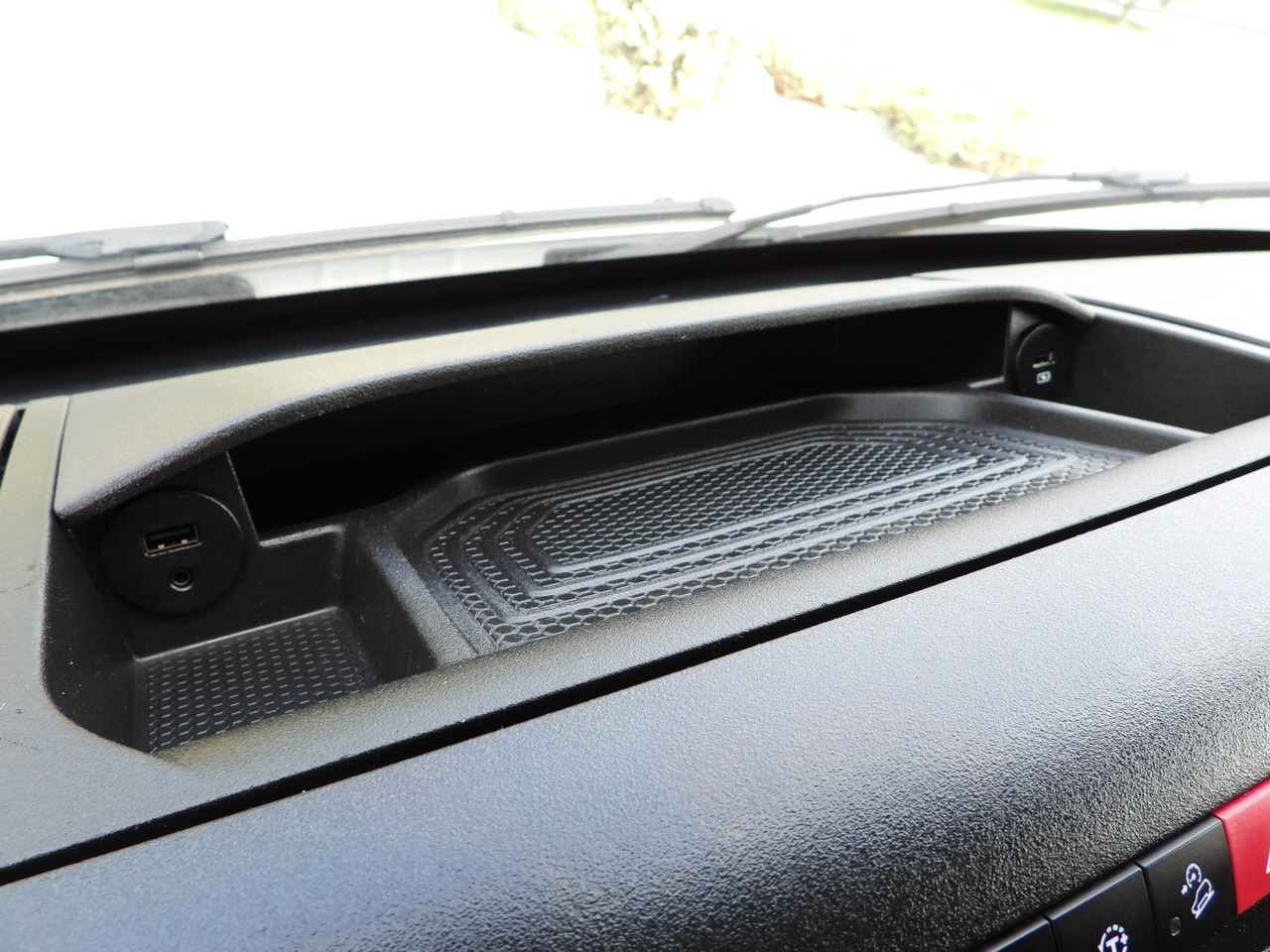 Locação financeira de IVECO DAILY 35S18 TARPAULIN LIFT 8 PALLETS CRUISE CONTROL AIR CONDITIONING  180HP IVECO DAILY 35S18 TARPAULIN LIFT 8 PALLETS CRUISE CONTROL AIR CONDITIONING  180HP: foto 41