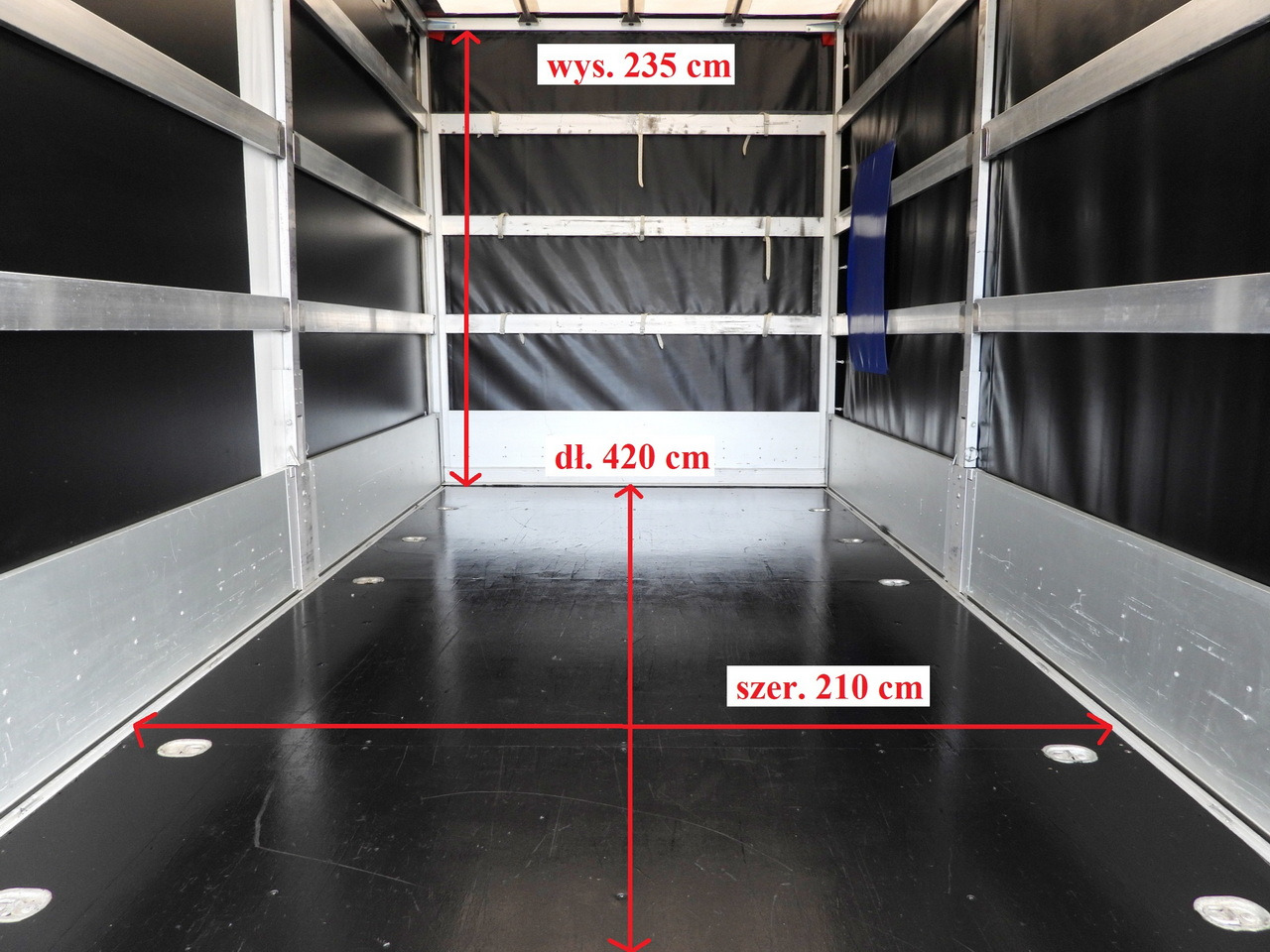 Locação financeira de IVECO DAILY 35S18 TARPAULIN LIFT 8 PALLETS WEBASTO CRUISE CONTROL AIR CONDITIONING  180HP IVECO DAILY 35S18 TARPAULIN LIFT 8 PALLETS WEBASTO CRUISE CONTROL AIR CONDITIONING  180HP: foto 13