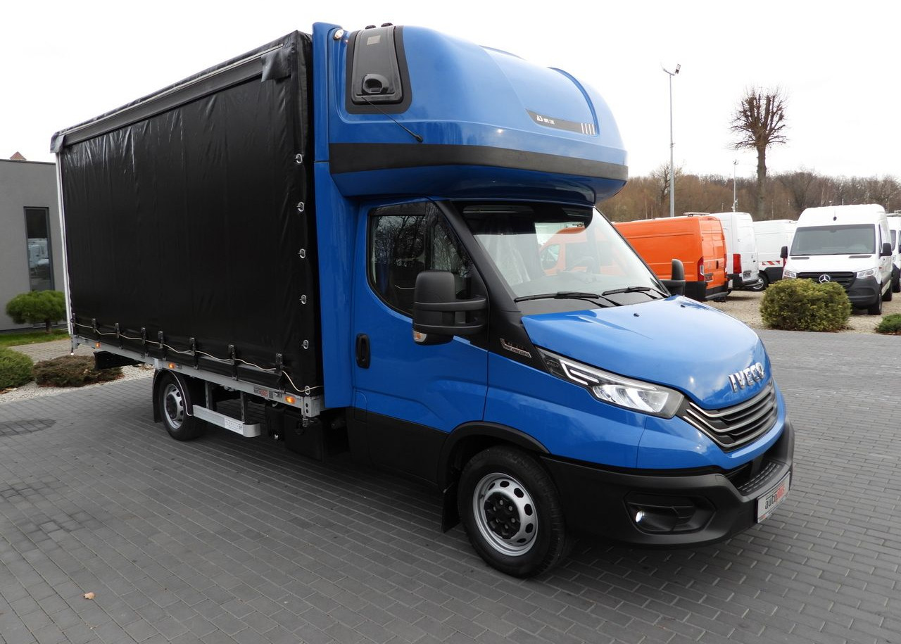 IVECO DAILY 35S21 TARPAULIN 10 PALLETS WEBASTO CRUISE CONTROL NAVIGATION LED LIGHTS AUTOMATIC TRANSMISSION HI-MATIC AIR CONDITIONING 210HP - Carrinha de lona: foto 4 IVECO DAILY 35S21 TARPAULIN 10 PALLETS WEBASTO CRUISE CONTROL NAVIGATION LED LIGHTS AUTOMATIC TRANSMISSION HI-MATIC AIR CONDITIONING 210HP - Carrinha de lona: foto 4