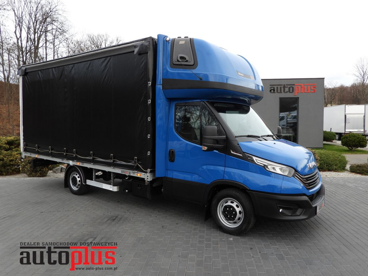 IVECO DAILY 35S21 TARPAULIN 10 PALLETS WEBASTO CRUISE CONTROL NAVIGATION LED LIGHTS AUTOMATIC TRANSMISSION HI-MATIC AIR CONDITIONING 210HP - Carrinha de lona: foto 1 IVECO DAILY 35S21 TARPAULIN 10 PALLETS WEBASTO CRUISE CONTROL NAVIGATION LED LIGHTS AUTOMATIC TRANSMISSION HI-MATIC AIR CONDITIONING 210HP - Carrinha de lona: foto 1