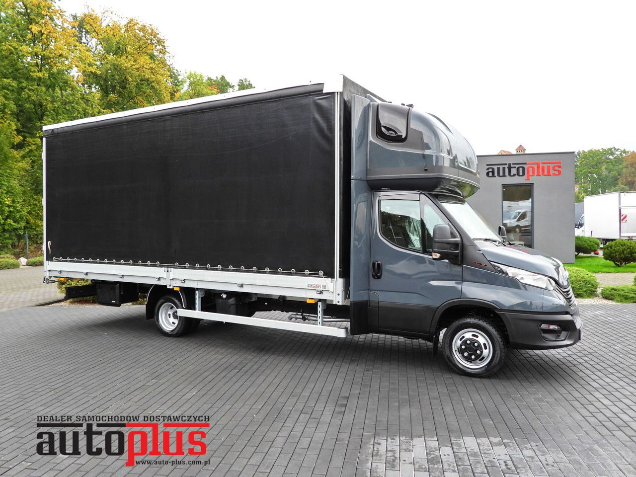 IVECO DAILY 50C18 TARPAULIN 14 PALLETS WEBASTO CRUISE CONTROL PNEUMATICS TWIN WHEELS AIR CONDITIONING 180HP - Carrinha de lona: foto 1 IVECO DAILY 50C18 TARPAULIN 14 PALLETS WEBASTO CRUISE CONTROL PNEUMATICS TWIN WHEELS AIR CONDITIONING 180HP - Carrinha de lona: foto 1