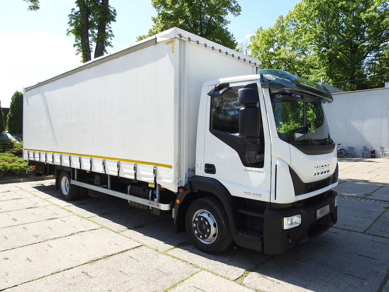 IVECO EUROCARGO 120 - 220 TARPAULIN LIFT 20 PALLETS LED LIGHTS AUTOMATIC TRANSMISSION HI-MATIC TWIN WHEELS AIR CONDITIONING 220HP - Carrinha de lona: foto 4 IVECO EUROCARGO 120 - 220 TARPAULIN LIFT 20 PALLETS LED LIGHTS AUTOMATIC TRANSMISSION HI-MATIC TWIN WHEELS AIR CONDITIONING 220HP - Carrinha de lona: foto 4
