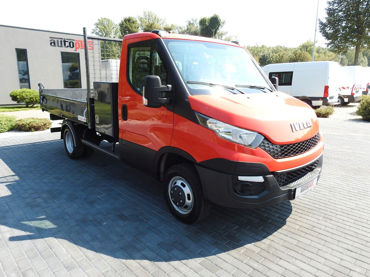 Iveco DAILY 35C13 KIPPER TEMPOMAT A/C ZWILLINGSRÄDER - Carrinha basculante: foto 4 Iveco DAILY 35C13 KIPPER TEMPOMAT A/C ZWILLINGSRÄDER - Carrinha basculante: foto 4