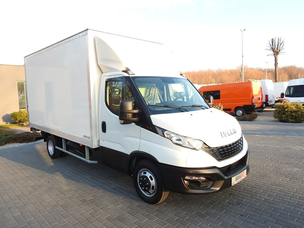 Iveco DAILY 35S16 KOFFER AUFZUG 8 PALETTEN TEMPOMAT - Carrinha de contentor: foto 4 Iveco DAILY 35S16 KOFFER AUFZUG 8 PALETTEN TEMPOMAT - Carrinha de contentor: foto 4
