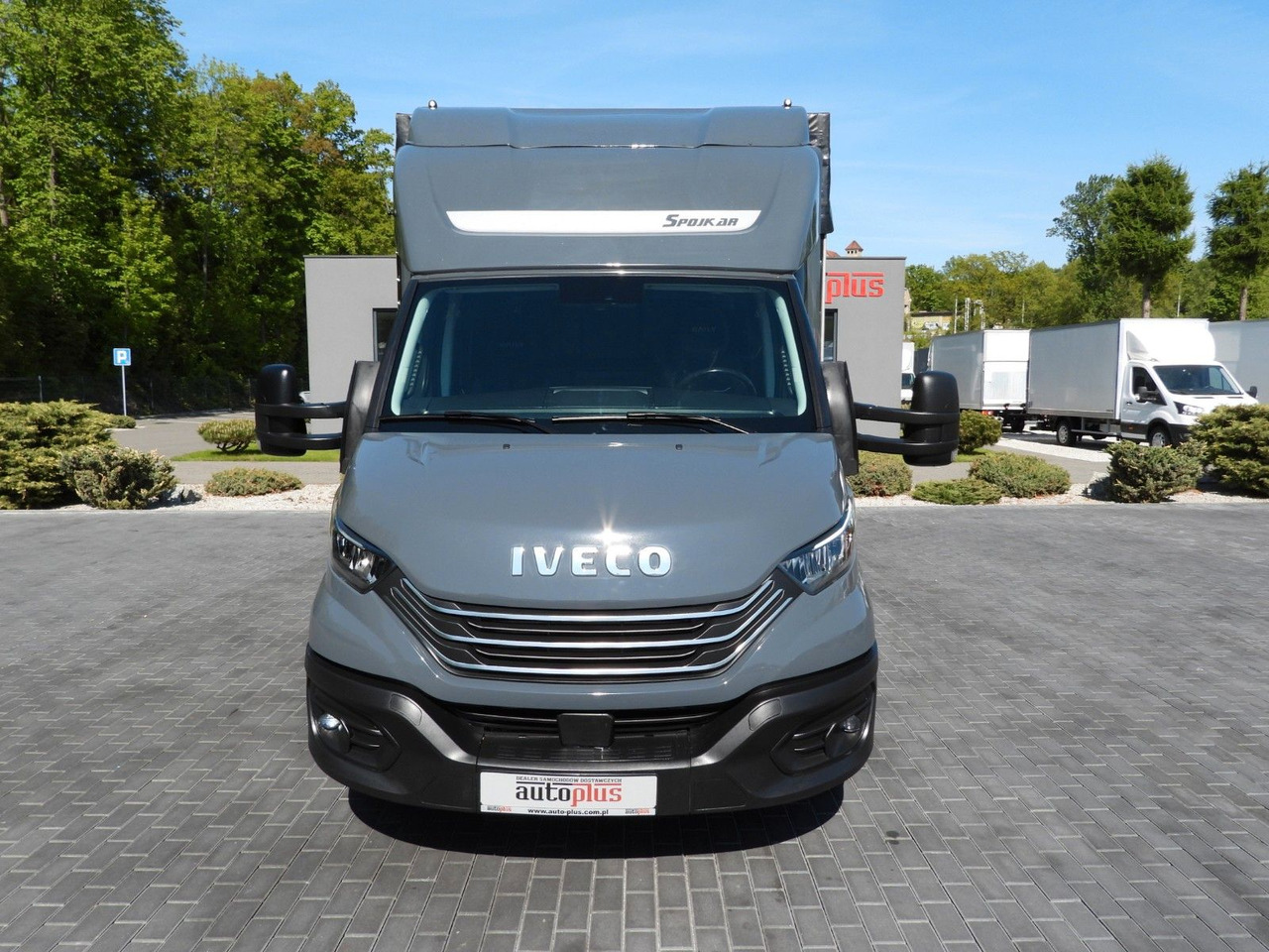 Iveco DAILY 35S18 PRITSCHE PLANE 10 PALETTEN WEBASTO - Carrinha de lona, Carrinha cabine dupla: foto 5 Iveco DAILY 35S18 PRITSCHE PLANE 10 PALETTEN WEBASTO - Carrinha de lona, Carrinha cabine dupla: foto 5