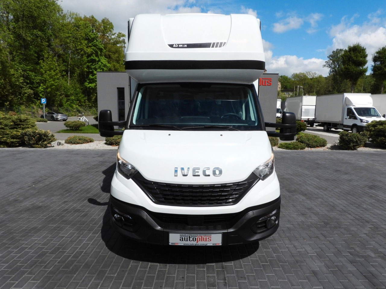 Iveco DAILY 35S18 PRITSCHE PLANE 10 PALETTEN WEBASTO - Carrinha de lona: foto 5 Iveco DAILY 35S18 PRITSCHE PLANE 10 PALETTEN WEBASTO - Carrinha de lona: foto 5