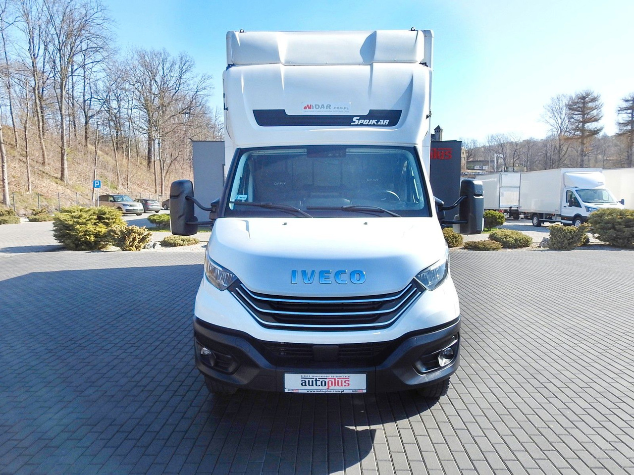 Iveco DAILY 70C18 KOFFER AUFZUG 14 PALETTEN WEBASTO - Carrinha de contentor, Carrinha cabine dupla: foto 5 Iveco DAILY 70C18 KOFFER AUFZUG 14 PALETTEN WEBASTO - Carrinha de contentor, Carrinha cabine dupla: foto 5