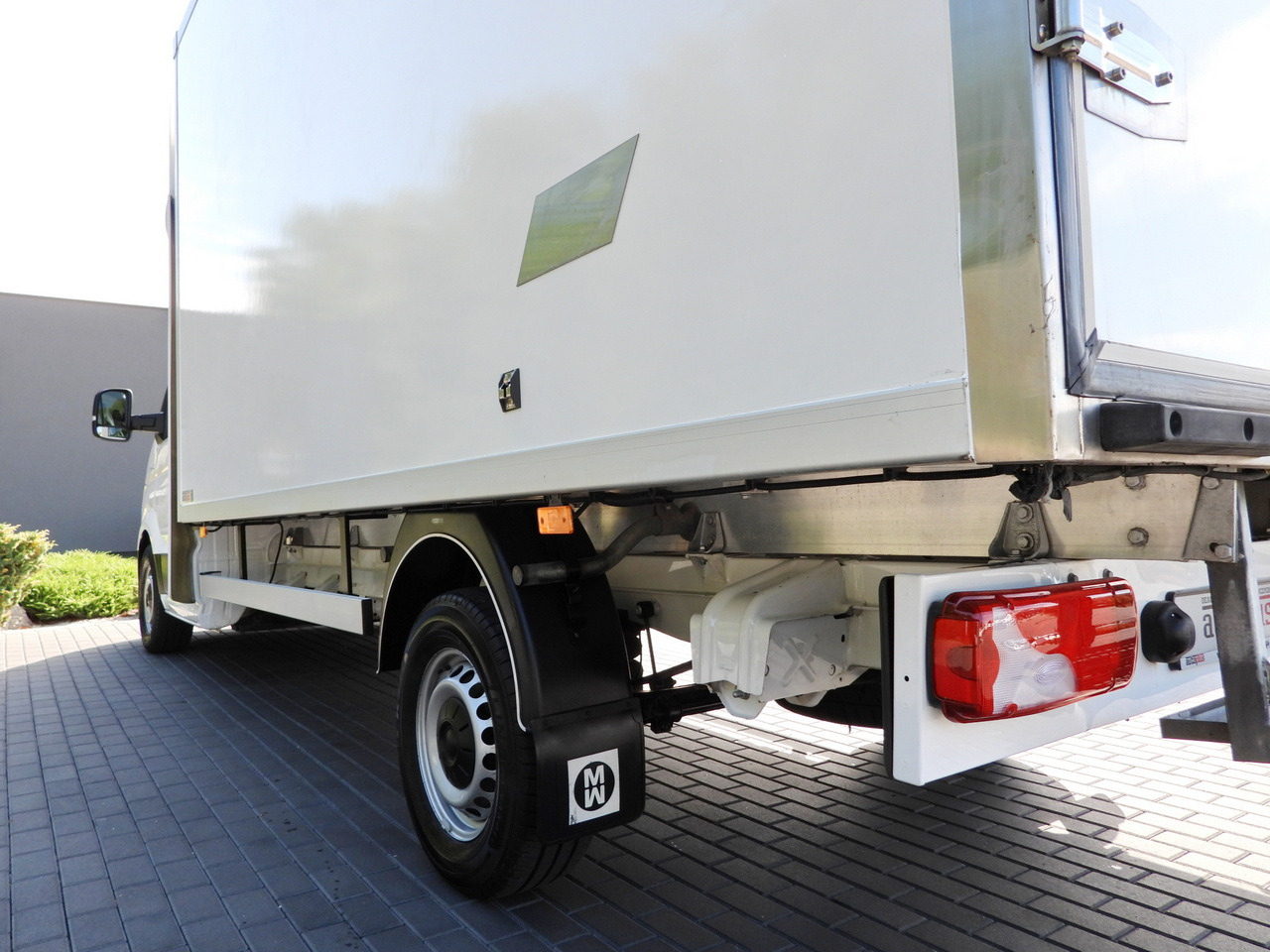 Locação financeira de MAN TGE 3.140 REGRIGERATOR BOX -1*C 8 PALLETS HEATING FUNCTION CRUISE CONTROL PNEUMATICS AIR CONDITIONING  140HP MAN TGE 3.140 REGRIGERATOR BOX -1*C 8 PALLETS HEATING FUNCTION CRUISE CONTROL PNEUMATICS AIR CONDITIONING  140HP: foto 16
