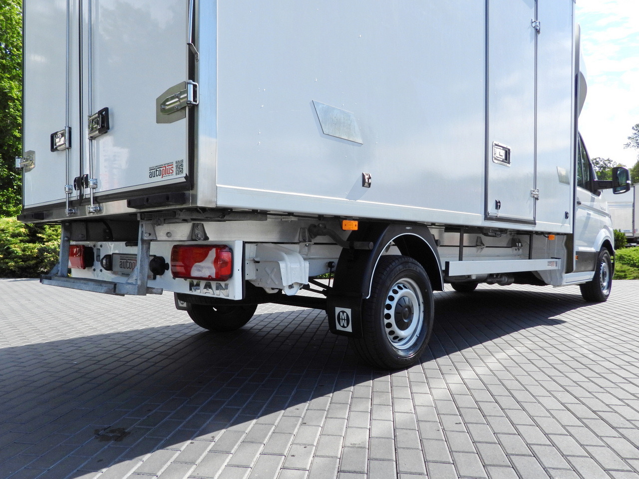 Locação financeira de MAN TGE 3.140 REGRIGERATOR BOX -1*C 8 PALLETS HEATING FUNCTION CRUISE CONTROL PNEUMATICS AIR CONDITIONING  140HP MAN TGE 3.140 REGRIGERATOR BOX -1*C 8 PALLETS HEATING FUNCTION CRUISE CONTROL PNEUMATICS AIR CONDITIONING  140HP: foto 26