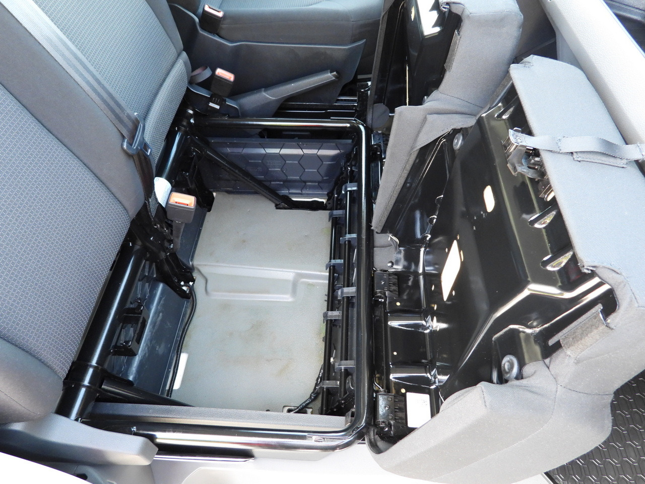 Locação financeira de MAN TGE 3.140 REGRIGERATOR BOX -1*C 8 PALLETS HEATING FUNCTION CRUISE CONTROL PNEUMATICS AIR CONDITIONING  140HP MAN TGE 3.140 REGRIGERATOR BOX -1*C 8 PALLETS HEATING FUNCTION CRUISE CONTROL PNEUMATICS AIR CONDITIONING  140HP: foto 45