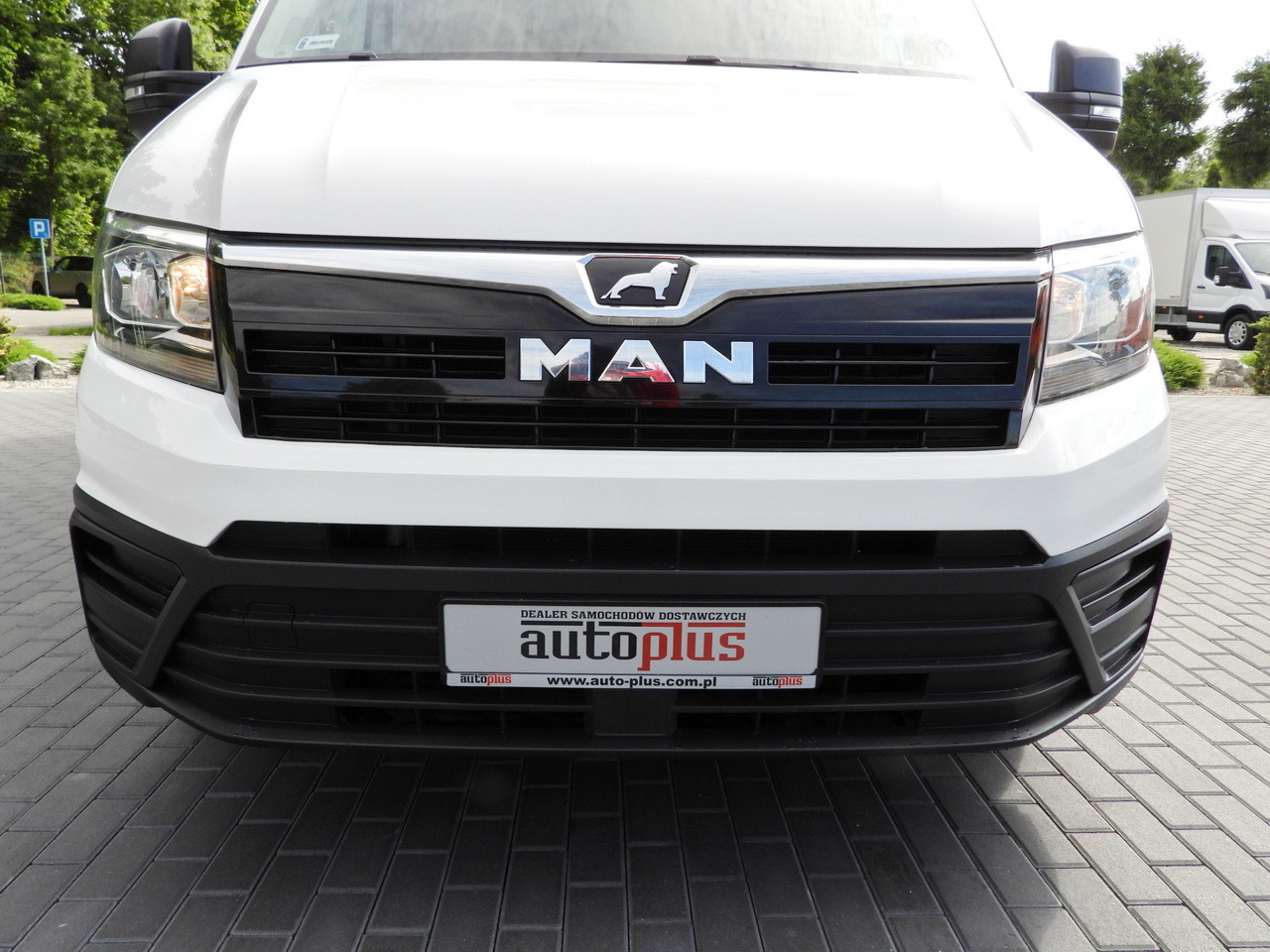 Locação financeira de MAN TGE 3.140 REGRIGERATOR BOX -1*C 8 PALLETS HEATING FUNCTION CRUISE CONTROL PNEUMATICS AIR CONDITIONING  140HP MAN TGE 3.140 REGRIGERATOR BOX -1*C 8 PALLETS HEATING FUNCTION CRUISE CONTROL PNEUMATICS AIR CONDITIONING  140HP: foto 14