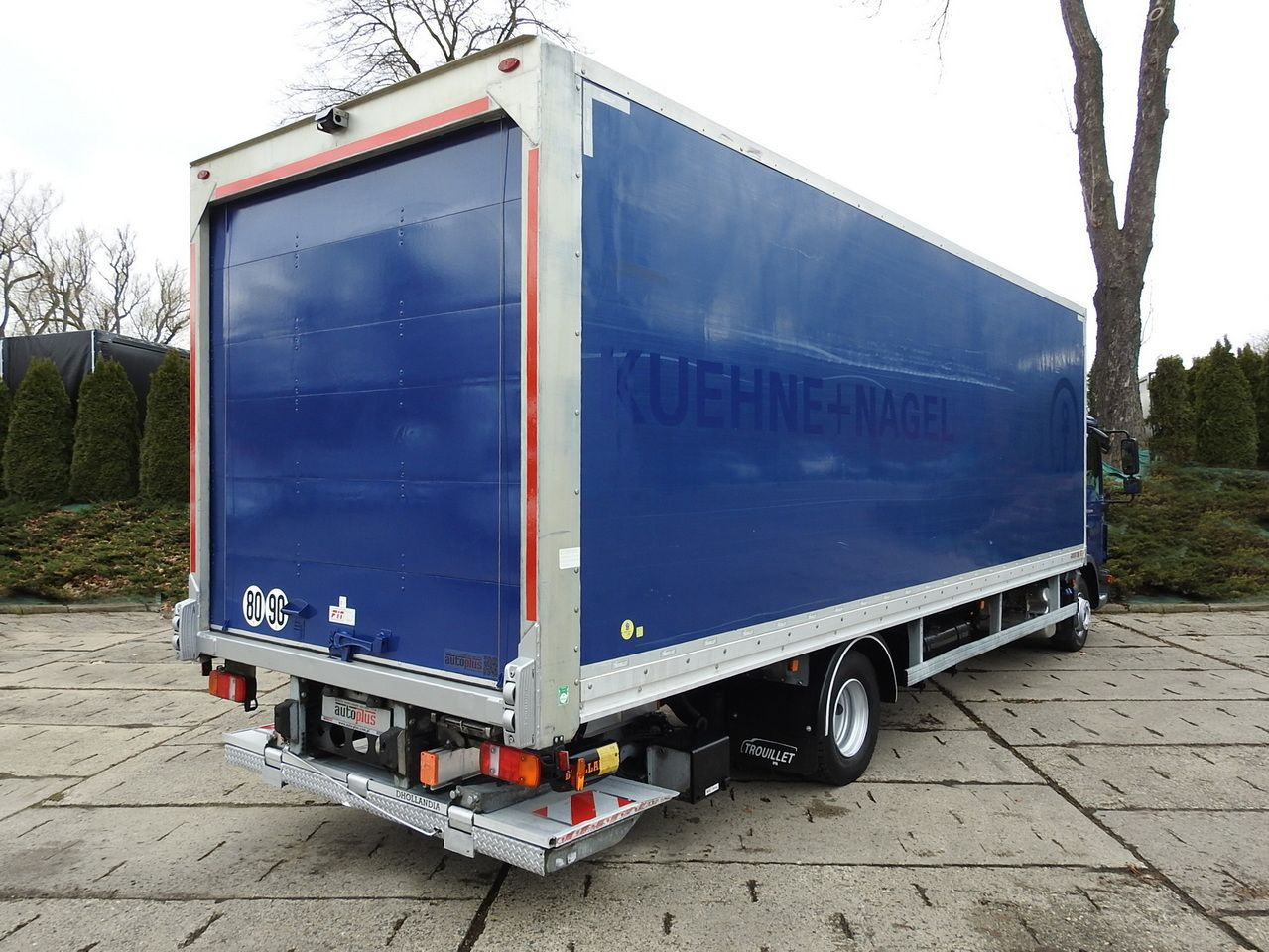 MAN TGL 12.220 BOX LIFT 18 PALLETS CRUISE CONTROLAIR CONDITIONING PNEUMATICS AUTOMATIC TWIN WHEELS 220HP - Camião furgão: foto 3 MAN TGL 12.220 BOX LIFT 18 PALLETS CRUISE CONTROLAIR CONDITIONING PNEUMATICS AUTOMATIC TWIN WHEELS 220HP - Camião furgão: foto 3