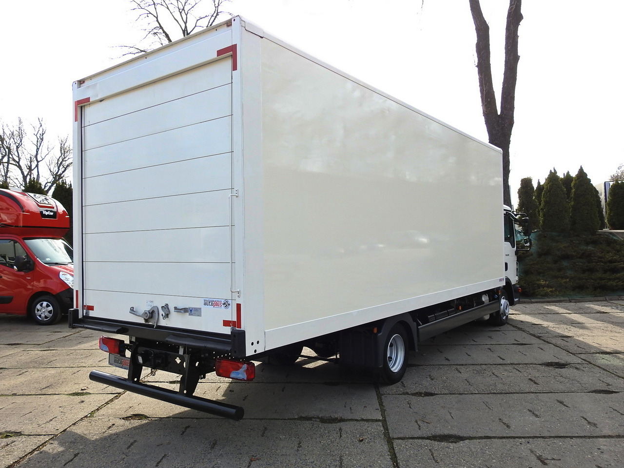 MAN TGL 8.18 BOX 16 PALLETS CRUISE CONTROL TWIN WHEELS 180HP - Camião furgão: foto 3 MAN TGL 8.18 BOX 16 PALLETS CRUISE CONTROL TWIN WHEELS 180HP - Camião furgão: foto 3
