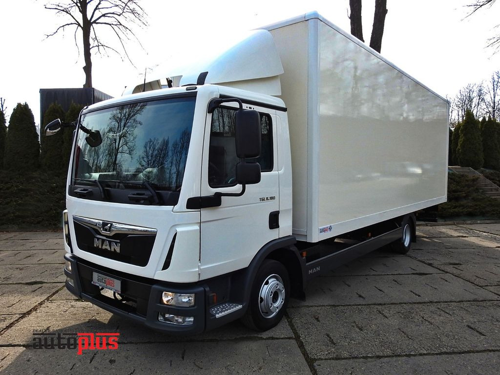 MAN TGL 8.18 KOFFER 16 PALETTEN ZWILLINGSRÄDER - Carrinha de contentor: foto 1 MAN TGL 8.18 KOFFER 16 PALETTEN ZWILLINGSRÄDER - Carrinha de contentor: foto 1