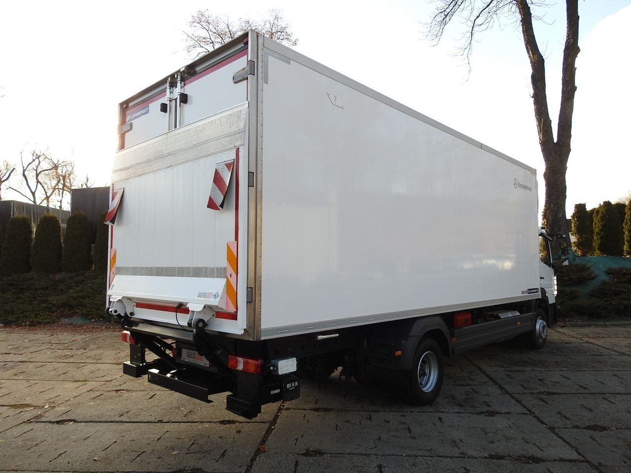 MERCEDES ATEGO 12.24 REGRIGERATOR BOX -10*C LIFT 16 PALLETS HEATING FUNCTION WEBASTO CRUISE CONTROL PNEUMATICS AIR CONDITIONING 240HP - Camião frigorífico: foto 3 MERCEDES ATEGO 12.24 REGRIGERATOR BOX -10*C LIFT 16 PALLETS HEATING FUNCTION WEBASTO CRUISE CONTROL PNEUMATICS AIR CONDITIONING 240HP - Camião frigorífico: foto 3