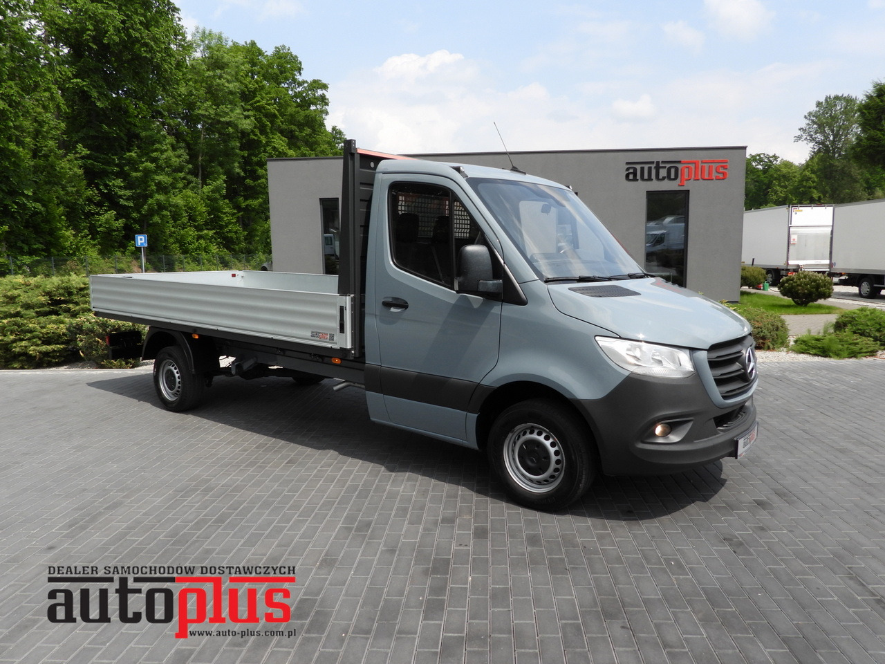 MERCEDES SPRINTER 315 STAKE BODY 8 PALLETS CRUISE CONTROL AIR CONDITIONING 150HP - Carrinha de caixa aberta: foto 1 MERCEDES SPRINTER 315 STAKE BODY 8 PALLETS CRUISE CONTROL AIR CONDITIONING 150HP - Carrinha de caixa aberta: foto 1